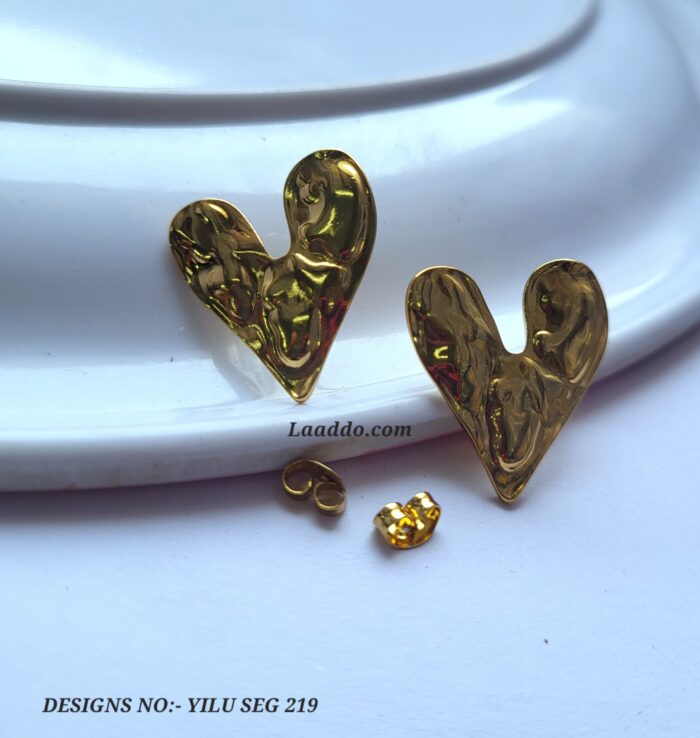 Heart-Shaped 18K Gold Plated Anti-Tarnish Stud Earrings