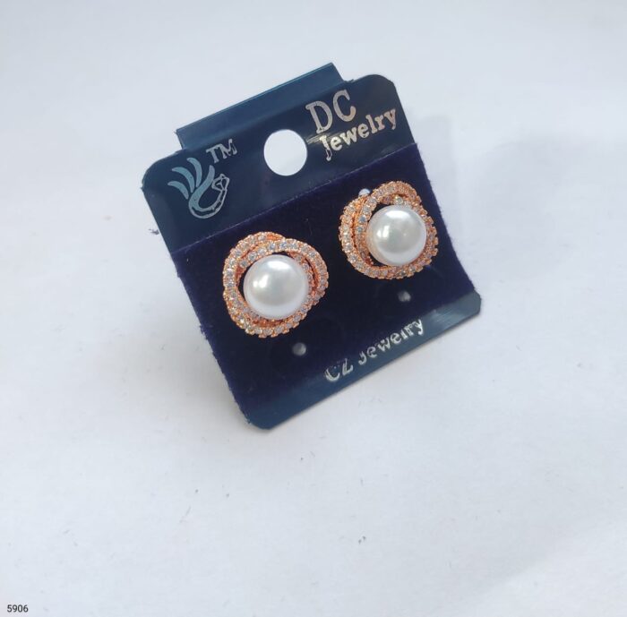 Korean Retro Spiral Pearl Stud Earrings