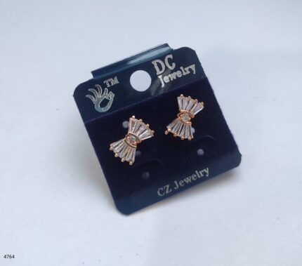 Classy Minimalist Stud Earrings