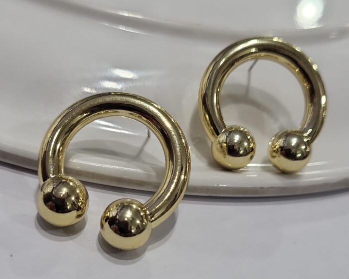 Elegant & Trendy Accessories for Women and Girls