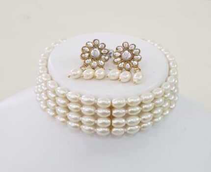 Beautiful Gold & Diamond Look Jewellery Set for Women