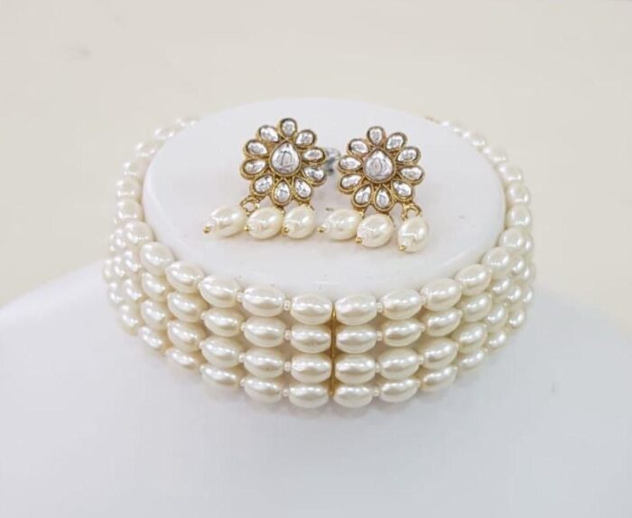 Beautiful Gold & Diamond Look Jewellery Set for Women