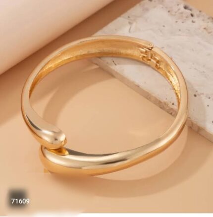 Sleek Twist Gold Plated Bracelet