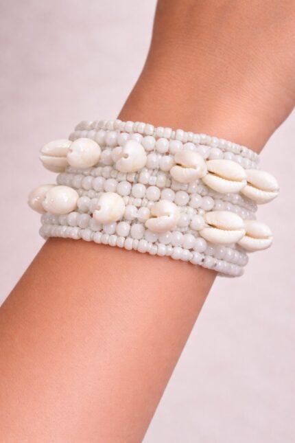 shell bracelet