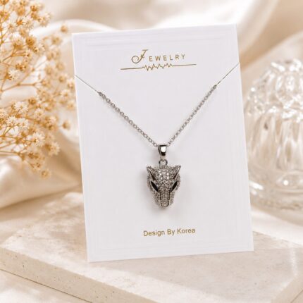 ✨ Crystal Wolf Head Pendant Necklace – Silver Statement Jewelry ✨