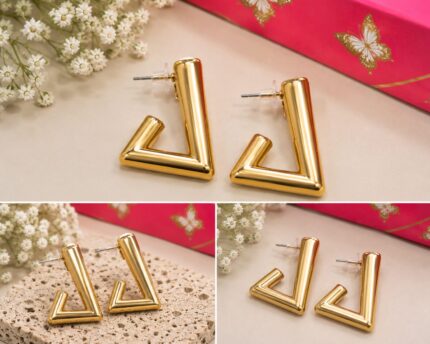 ✨ Golden Geometric Triangle Earrings ✨