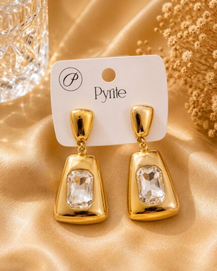 💎 Golden Crystal Glam Drop Earrings 💎