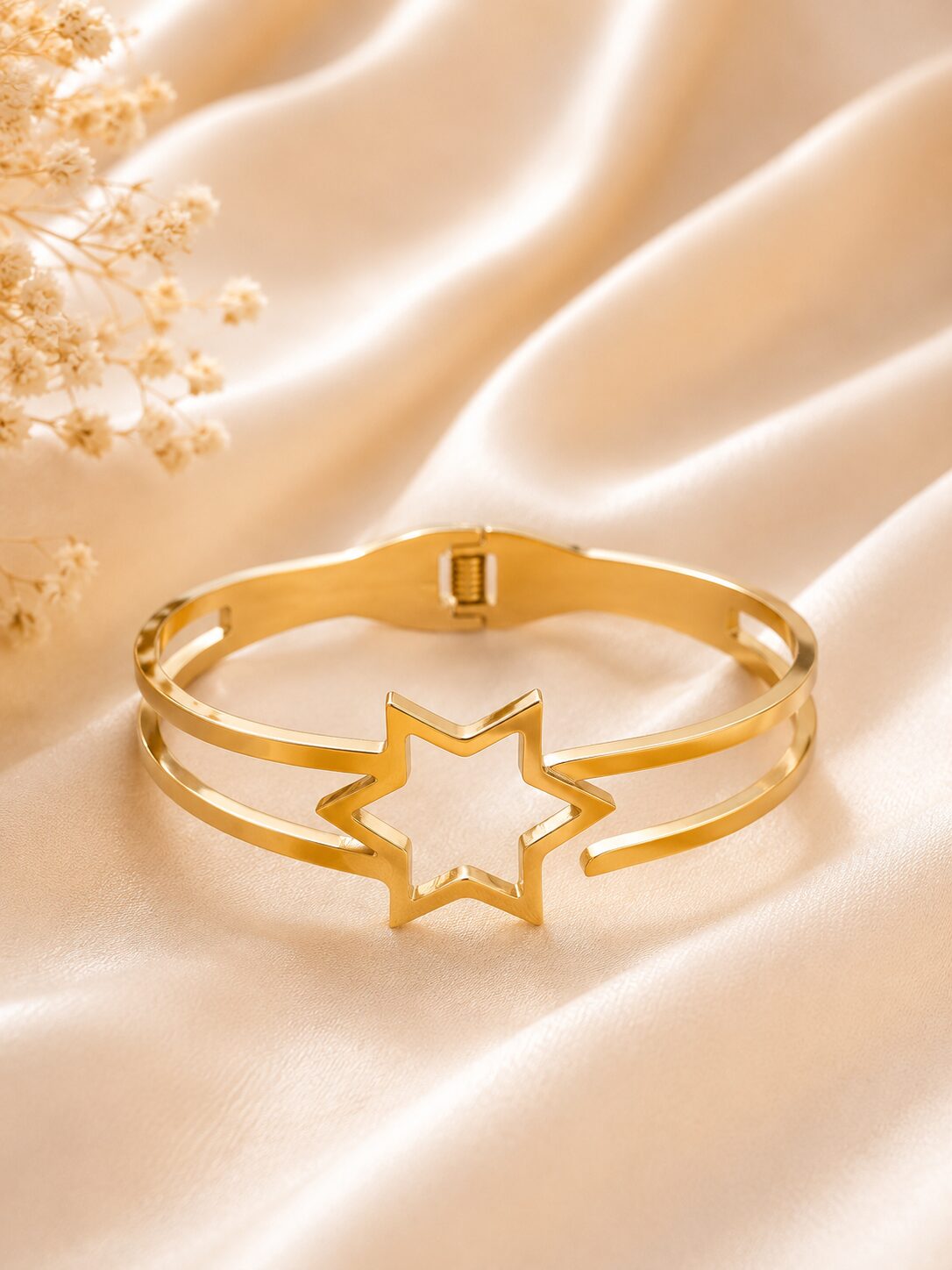 2026/07/1000361559.jpg Elegant Gold Star Stainless Steel Bangle Bracelet - Image 1