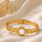 Luxury Gold Circle Charm Bracelet