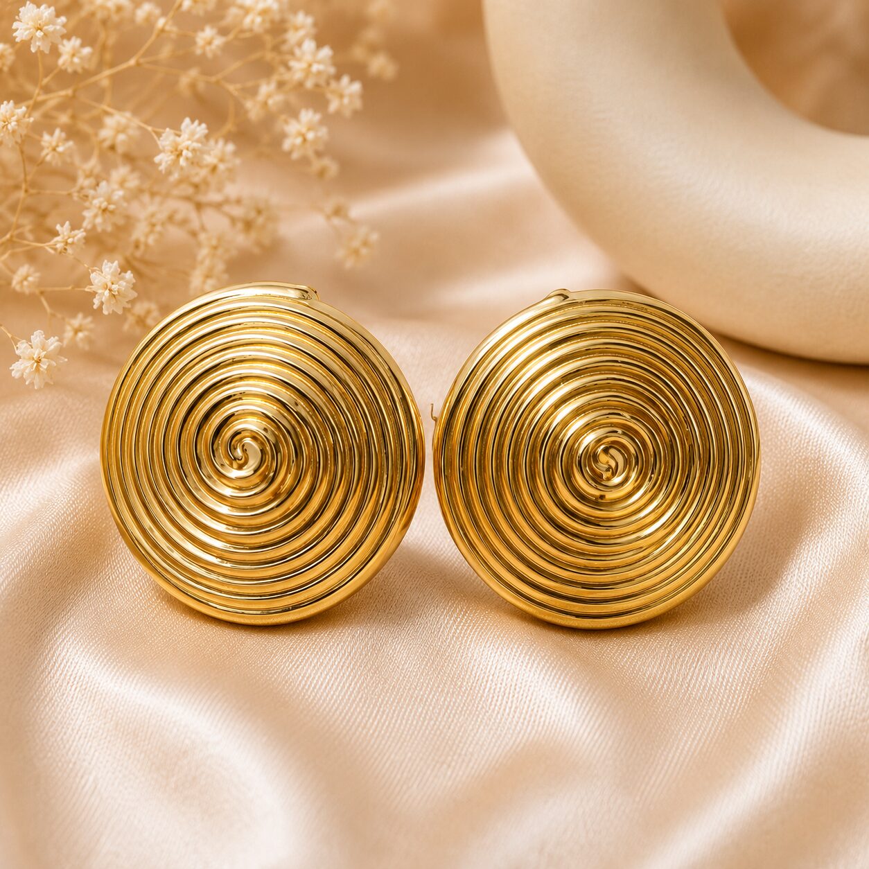 2026/07/17581.jpg Golden Spiral Disc Statement Earrings - Image 1