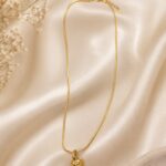Gold Seashell Pendant Necklace (B-35) – Pack of 1