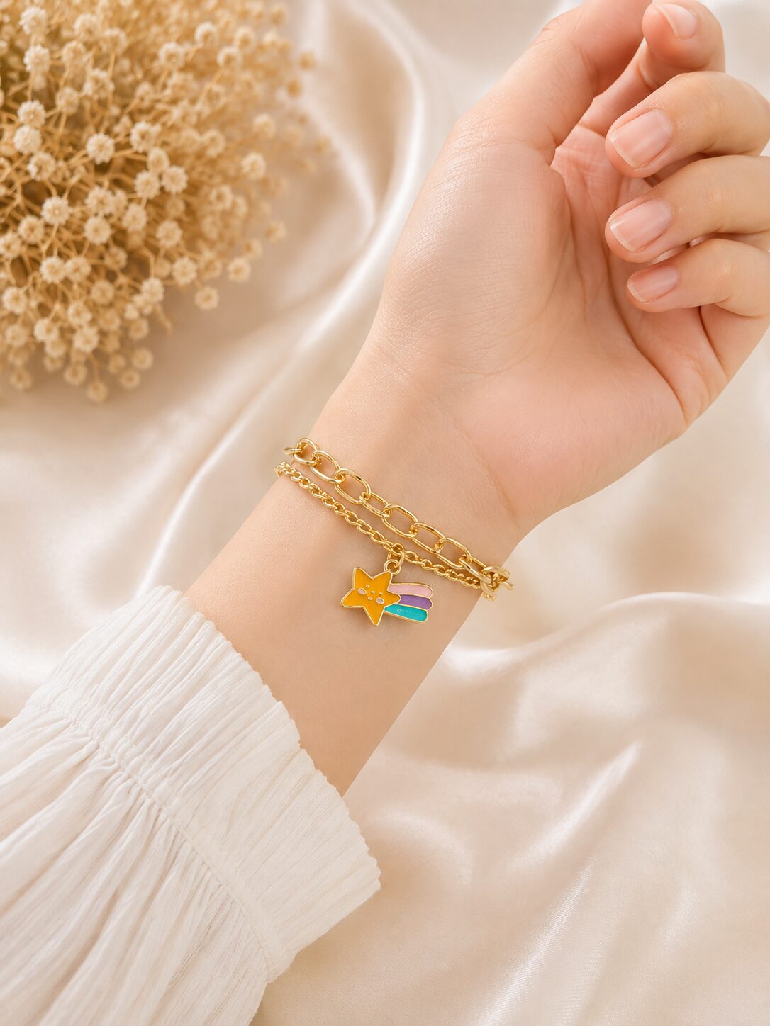 2026/08/1001771983.jpg Elegant Gold Layered Star Charm Bracelet - Image 1