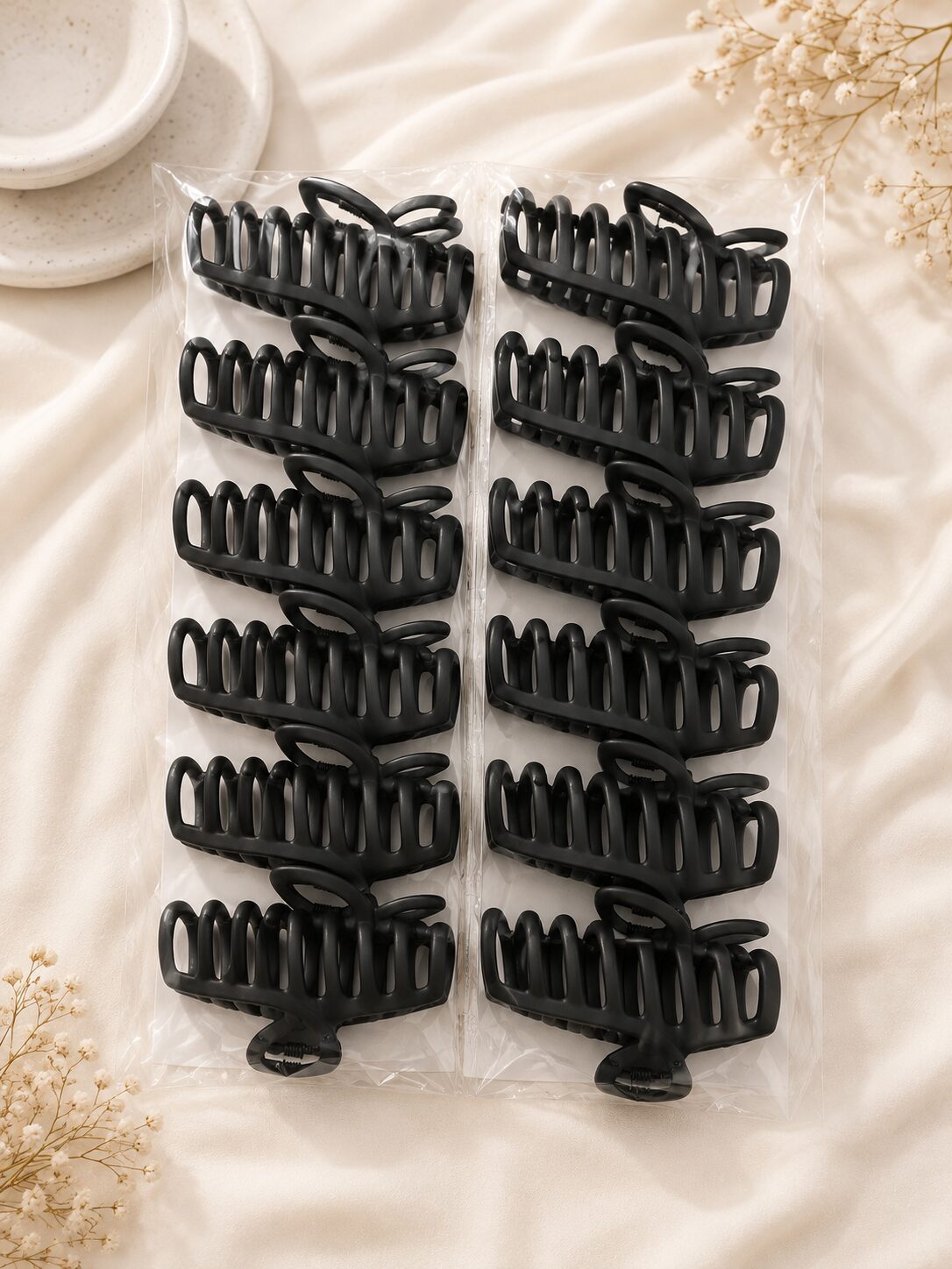 2026/08/1001772018.jpg Matte Black Hair Claw Clip – Strong Grip Hair Accessories Set - Image 1