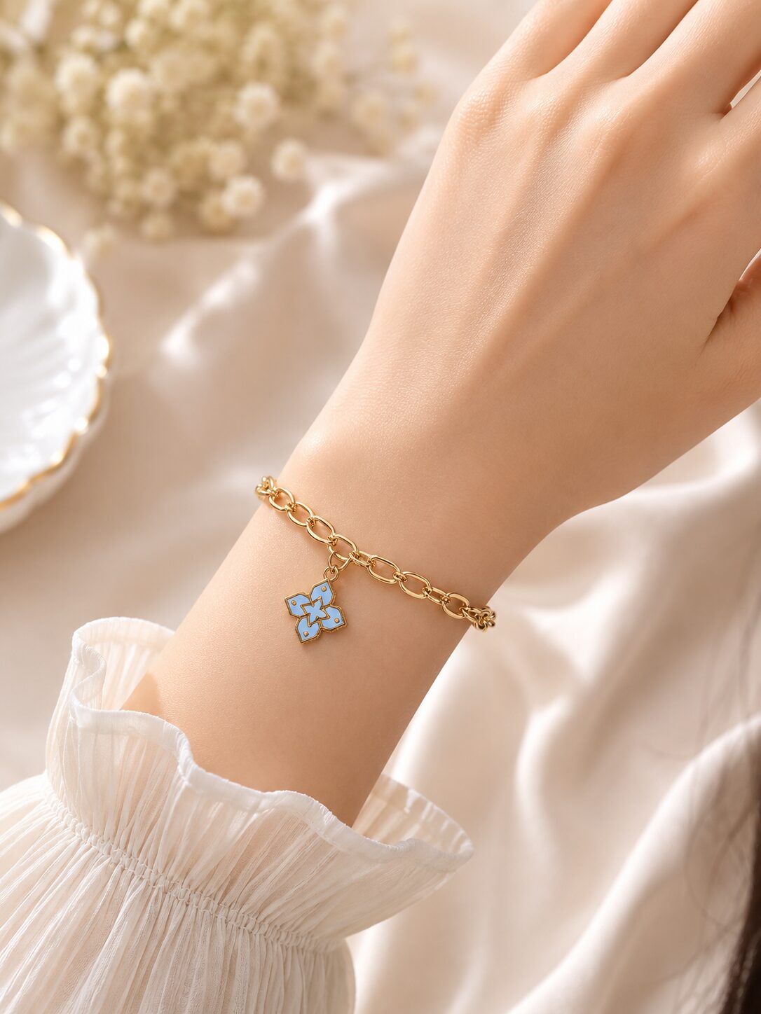 2026/08/1001772154.jpg blue Flower Charm Bracelet - Image 1