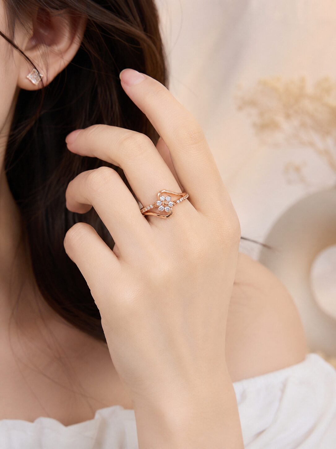 2026/08/1001774551.jpg Elegant Floral Rose Gold Ring - Image 1