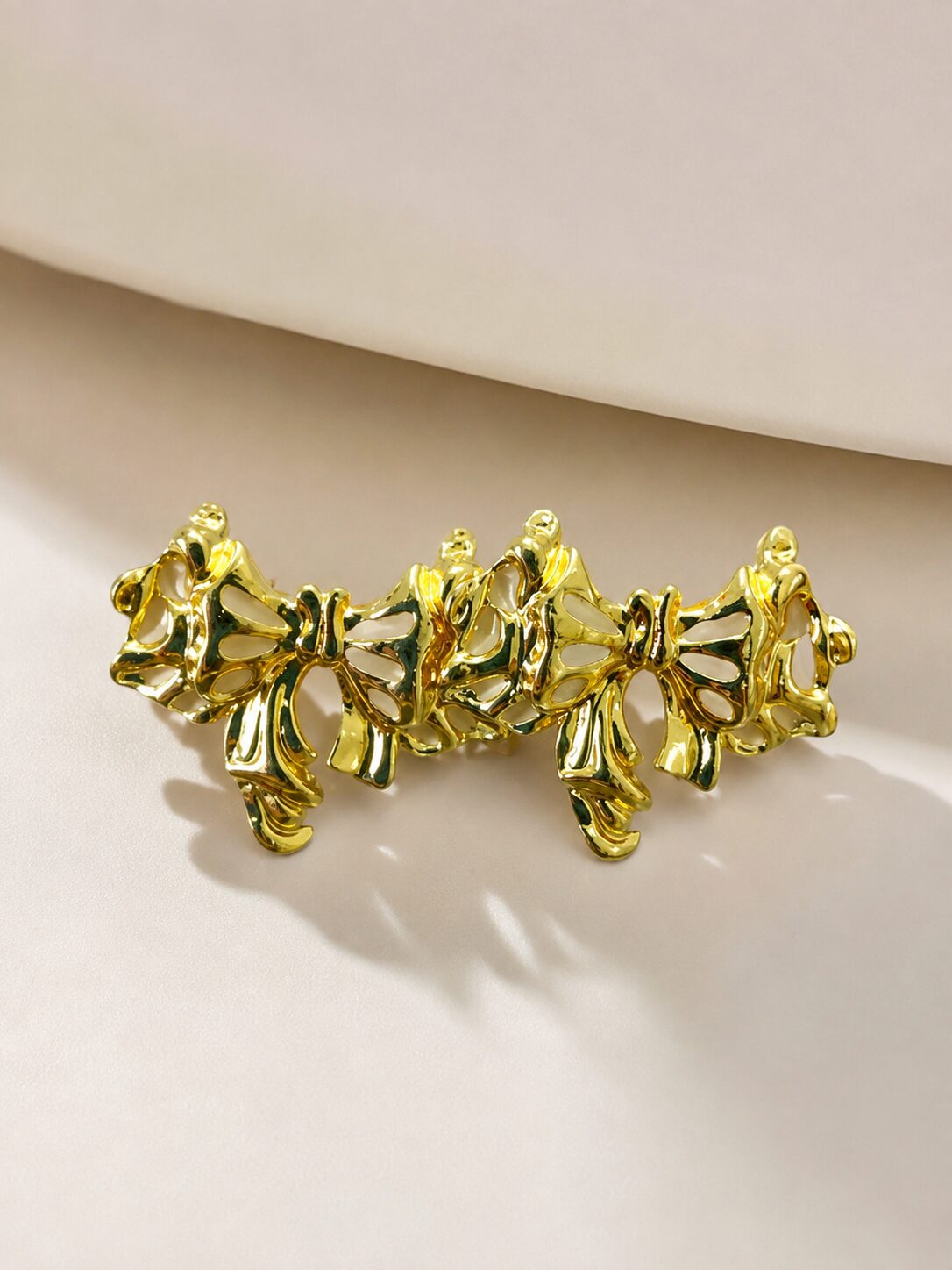 2026/08/1001779755.jpg Elegant Korean Bow Design Hair Clip ✨ - Image 1
