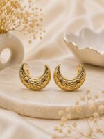 Title: Royal Gold Floral Crescent Hair Clip ✨