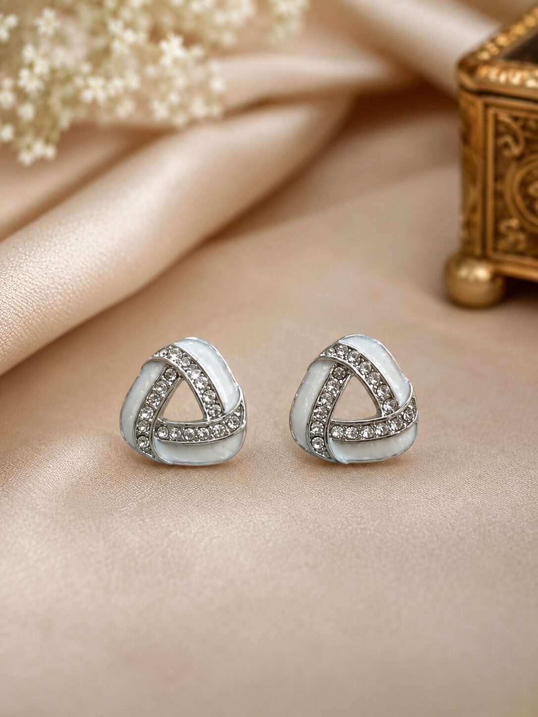 2026/08/1001780398.jpg Elegant White Enamel Crystal Interwoven Stud Earrings - Image 1