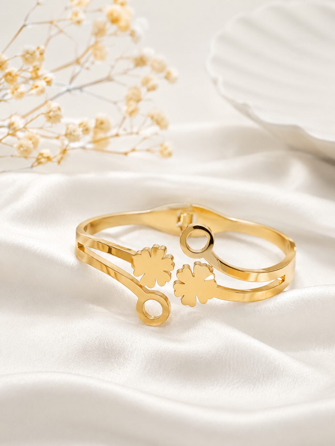 2026/08/1003577726.jpg Luxury Gold Clover Open Cuff Bracelet - Image 1