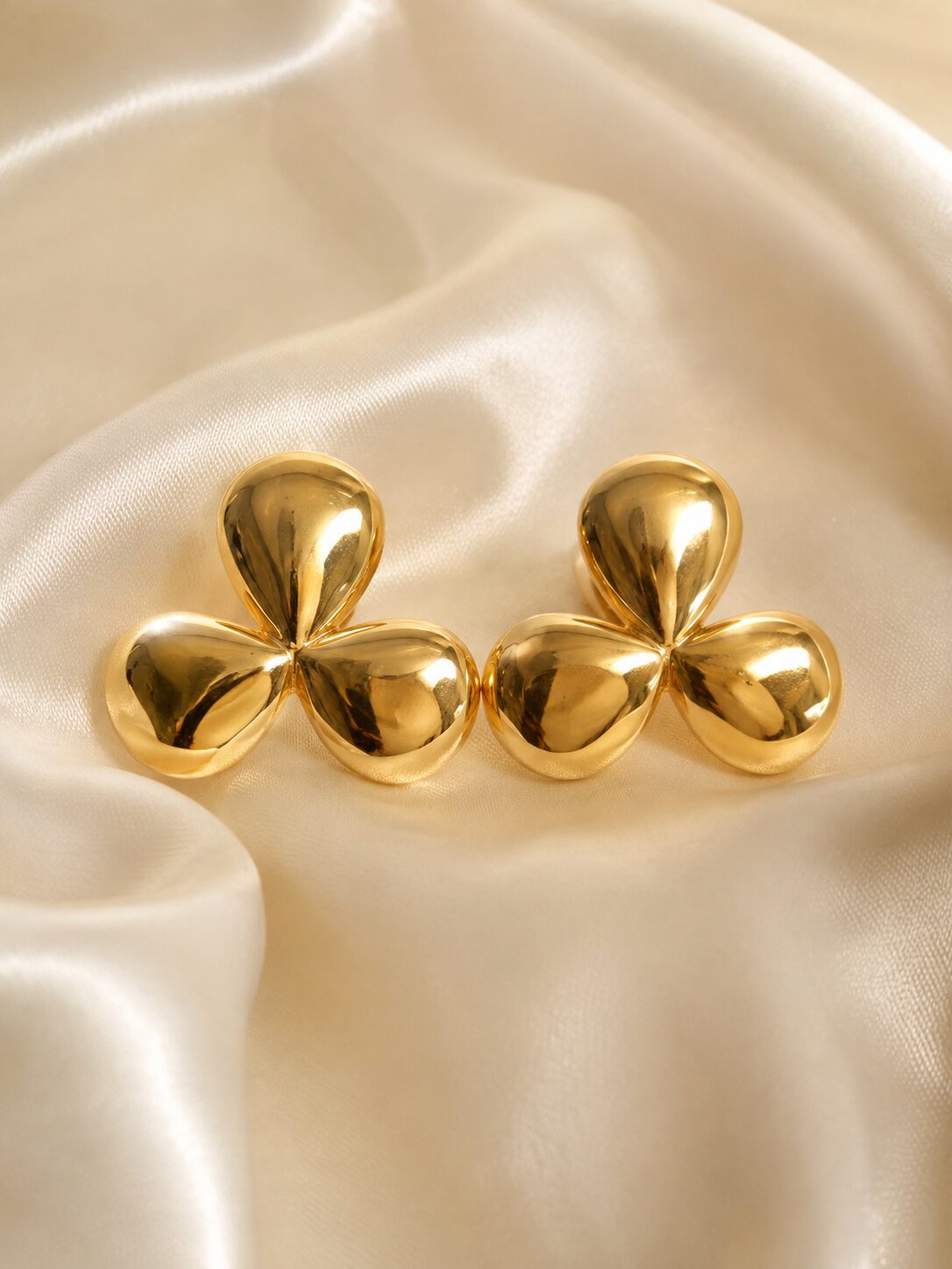 2026/08/18192.jpg Glossy Gold Three-Petal Clover Stud Earrings - Image 1