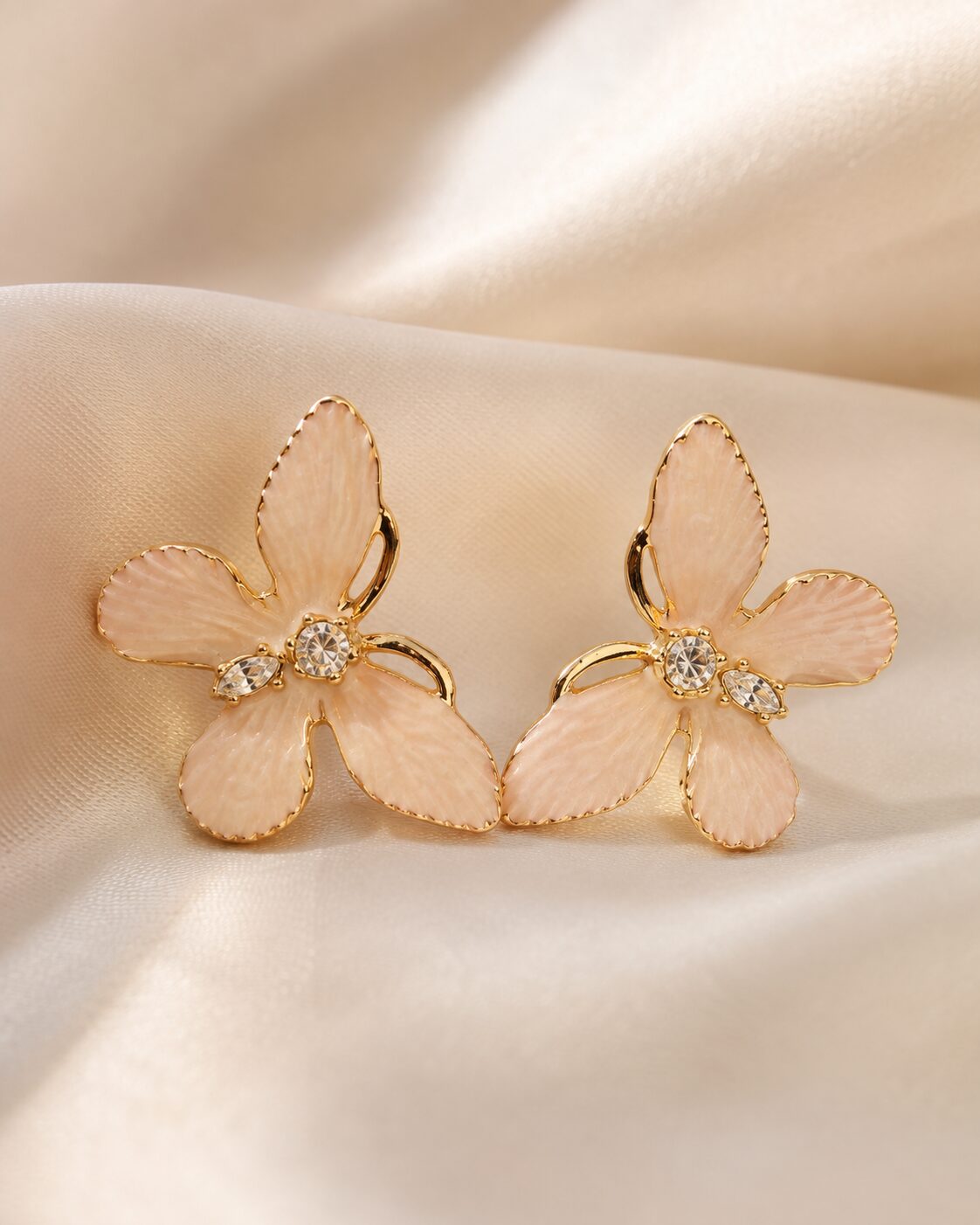 2026/08/18201.jpg Peach Floral Crystal Stud Earrings - Image 1