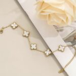 CLOVER BRACELET WHITE