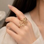 Golden Octopus Statement Ring – Trendy Ocean-Inspired Design
