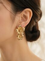 GOLDEN FLOWER EARRINSG - Image 2