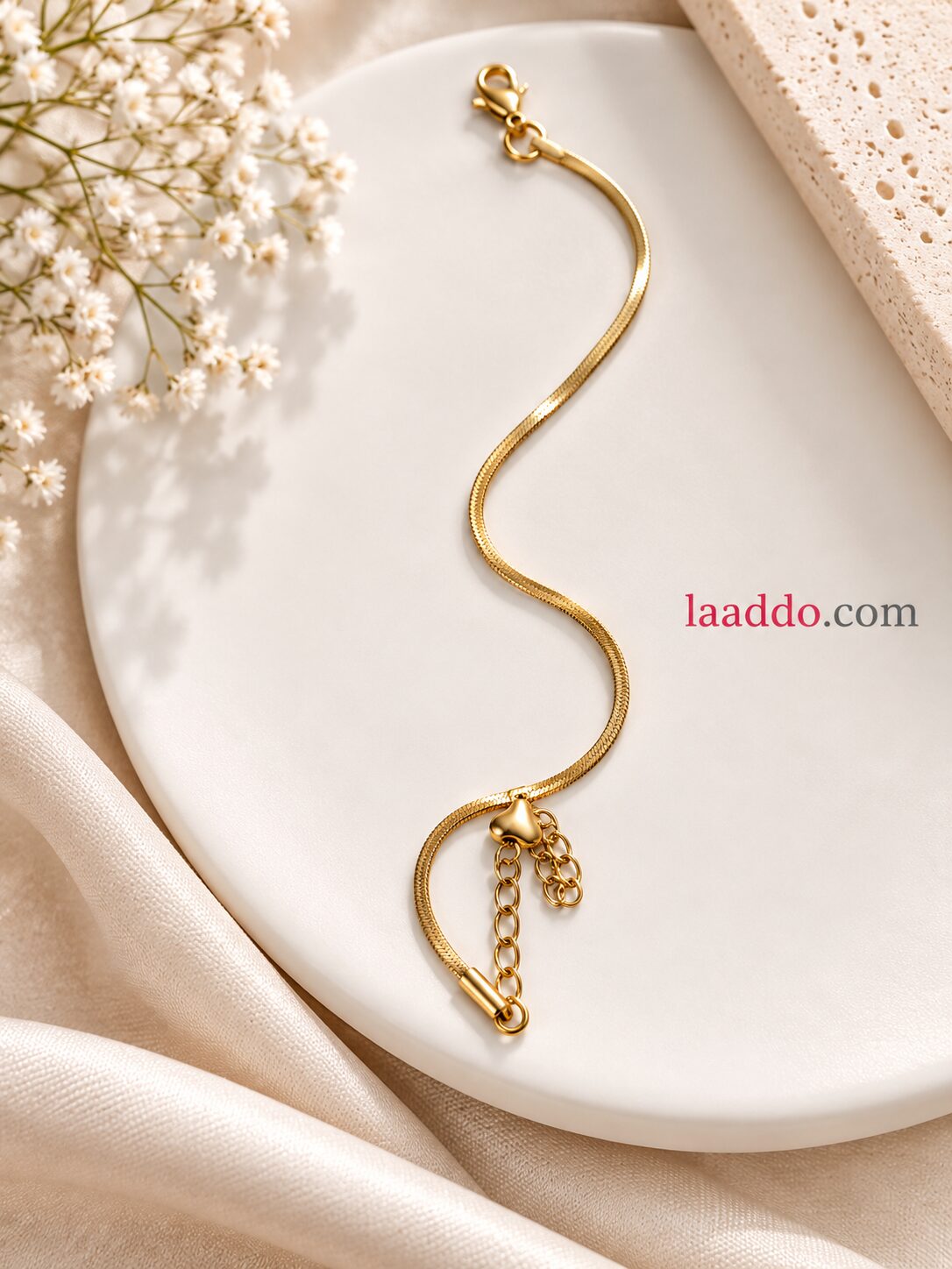 2026/09/1000375353.jpg Elegant Gold-Tone Anti-Tarnish Snake Chain Bracelet - Image 1
