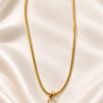 Golden Rectangular Crystal Pendant Necklace for Women – Elegant Korean Fashion Jewellery